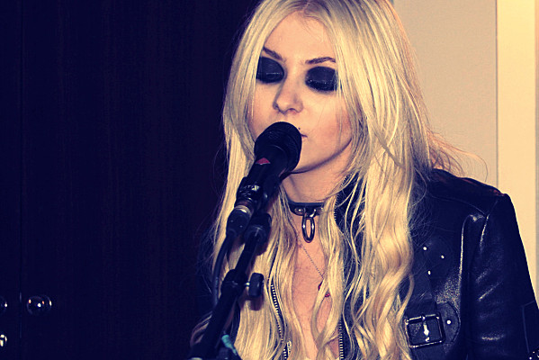 The Pretty Reckless - Light me up - Taylor Momsen -copie-9