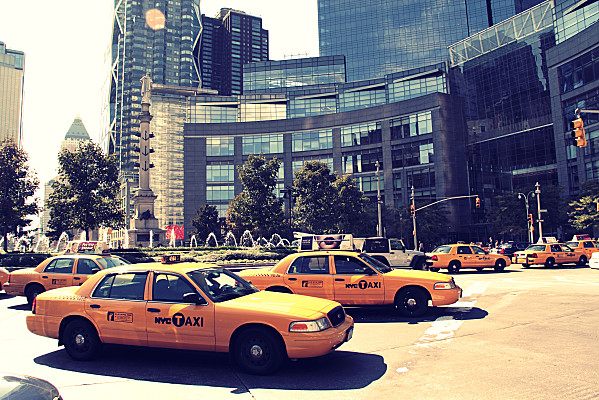 yellow cabs in New York Pauline Blog